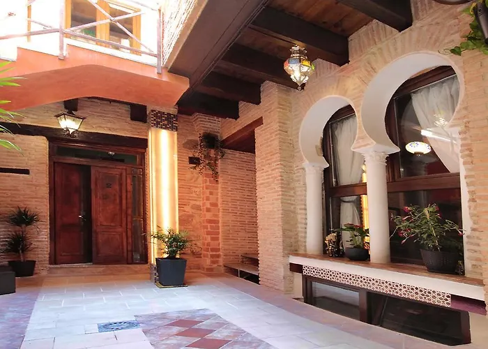 Hotel cerca del colegio: Apartamentos Alcantara