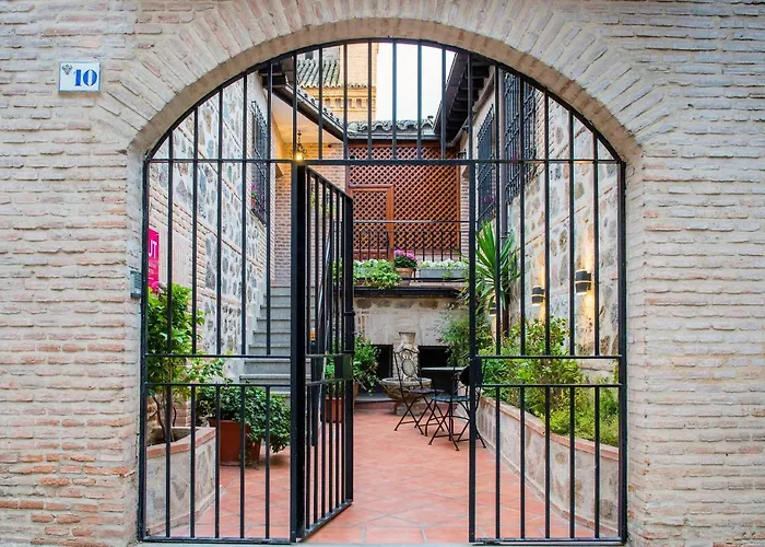 Chalet: Casa de Bisagra